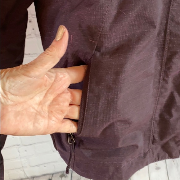 The North Face HyVent Jacket - Picture 9 of 15